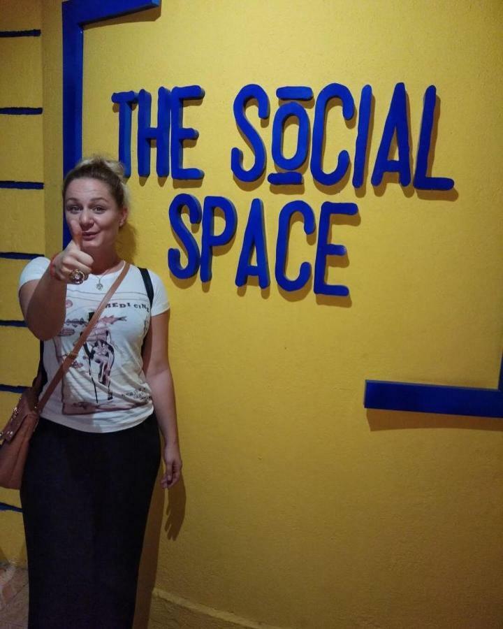 The Social Space Hostel Βομβάη Εξωτερικό φωτογραφία