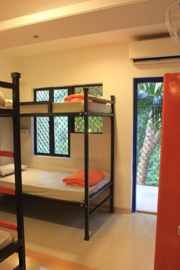 The Social Space Hostel Βομβάη Εξωτερικό φωτογραφία