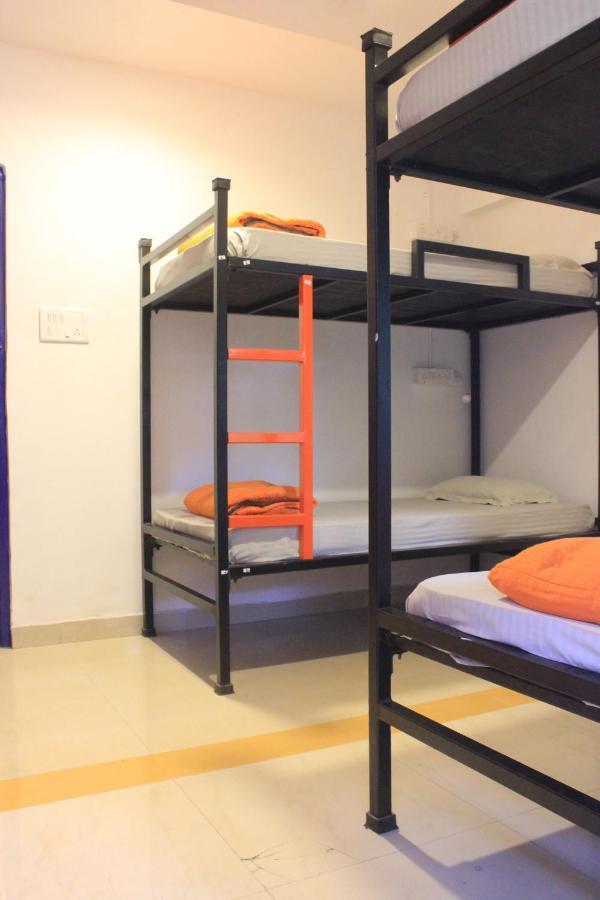 The Social Space Hostel Βομβάη Εξωτερικό φωτογραφία