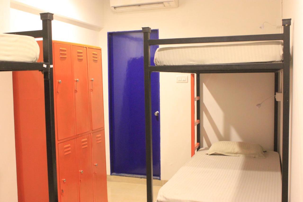 The Social Space Hostel Βομβάη Εξωτερικό φωτογραφία